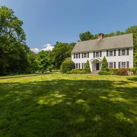 Serenity Manor In Scenic Weston Near Westport, Ct